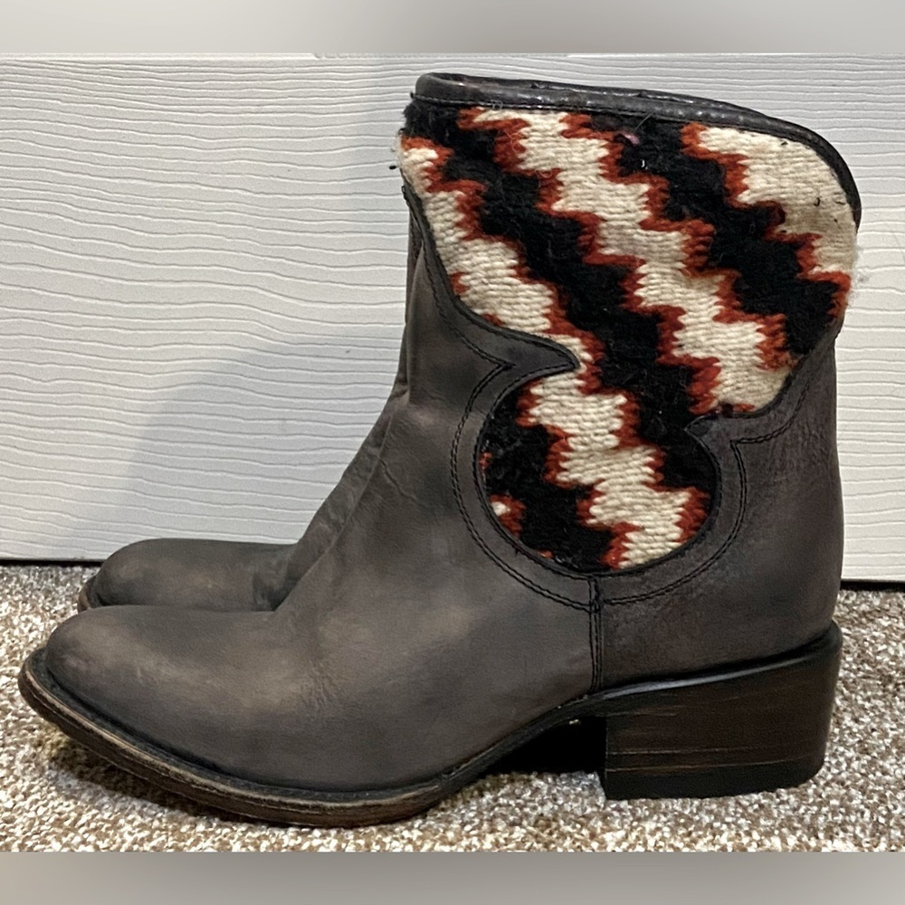 FREEBIRD by Steven Cablo Aztec Blanket Ankle Boots Gray Multi Womens Sz 6M $350